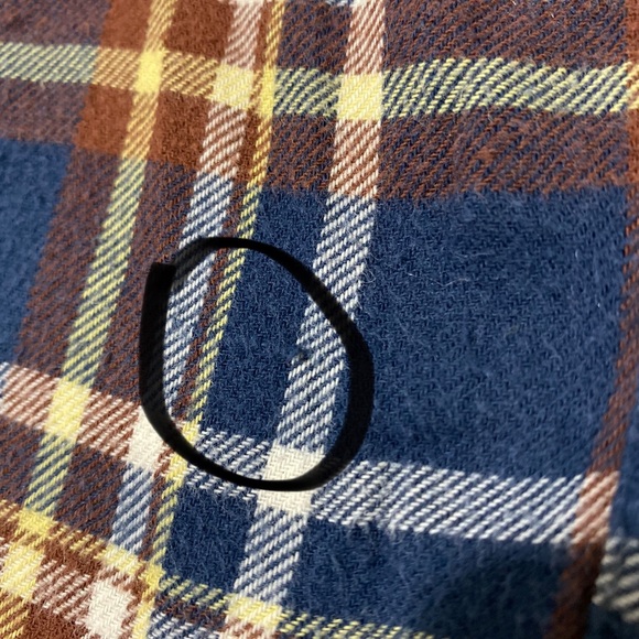 UNIQLO Boys’ Plaid Long-sleeve Button Up Shirt - Picture 7 of 10